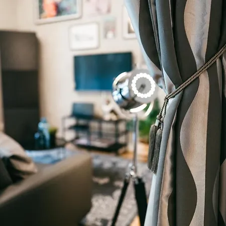 Apartment Luxury Downtown Mit Garage *