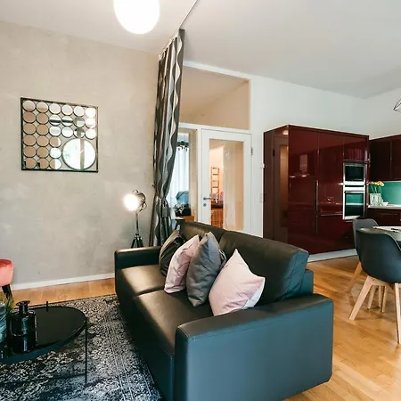 Daire Luxury Downtown Mit Garage