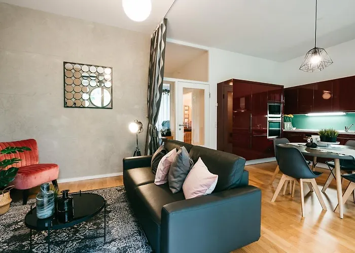 Daire Luxury Downtown Mit Garage